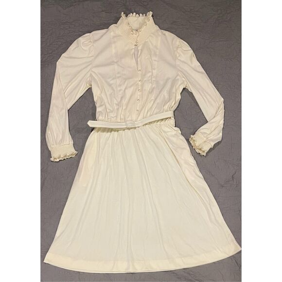 Sunshine Starshine Dresses & Skirts - Sunshine Starshine Cream Vintage 1970’s Prairie Cottagecore High Collar Belted W